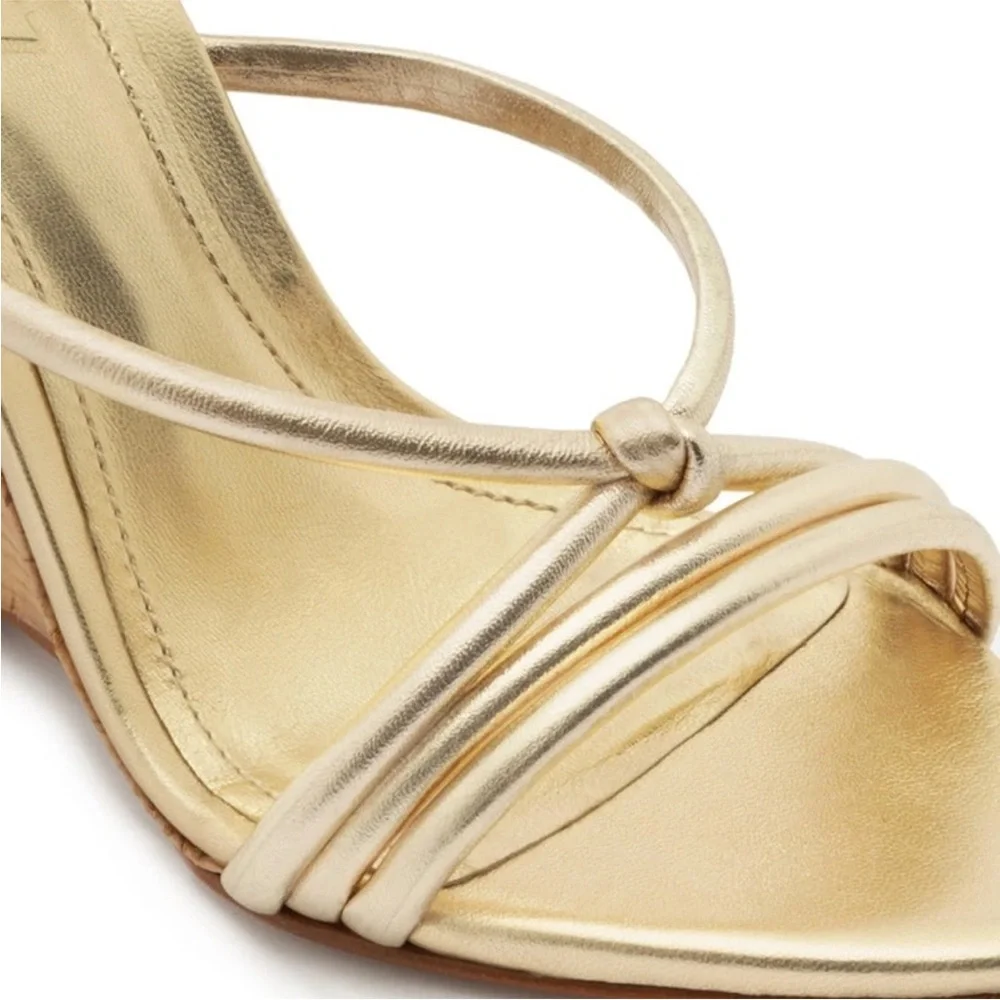 NWT Shultz Daryl Metallic Leather Sandal in Gold Metallic Size 10